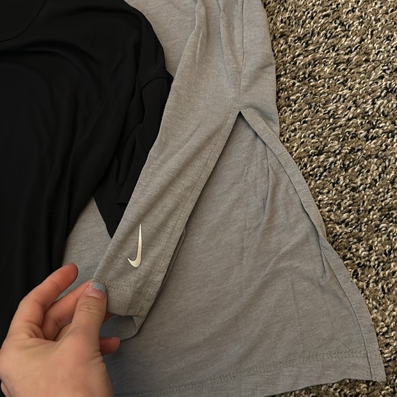 Nike Black and Grey Yoga T-shirt Bundle - Picture 4 of 6